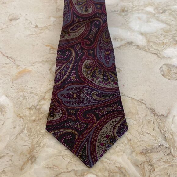 Yves Saint Laurent 100% Silk Paisley Power Tie - Picture 4 of 10